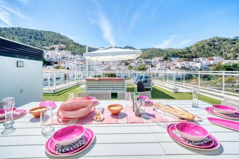 ROOF TERRACE