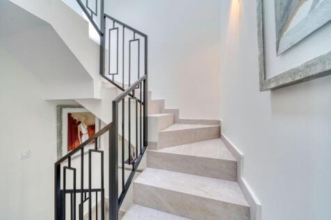 INTERIOR STAIRS