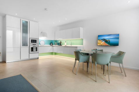 SEPARATE KITCHEN
