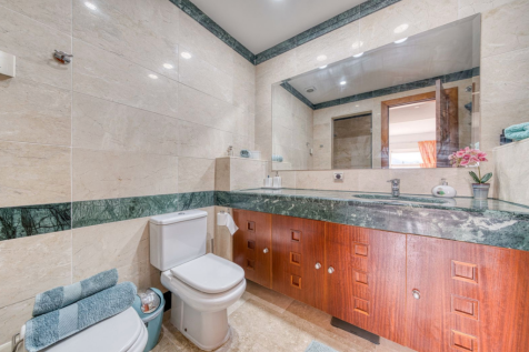 Ensuite