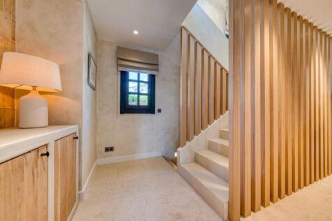 INTERIOR STAIRS