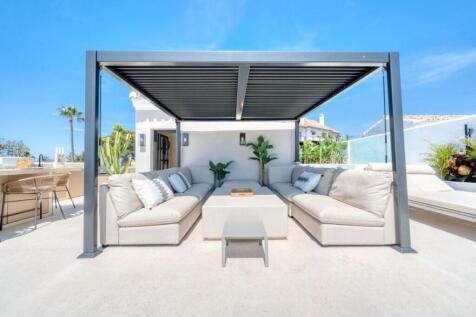 ROOF TERRACE