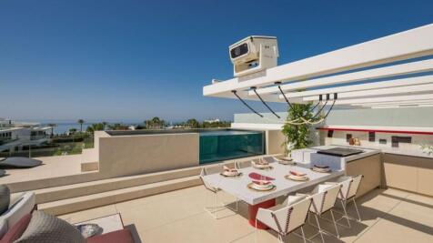 ROOF TERRACE