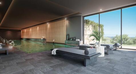 INDOOR SWIMMING POOL