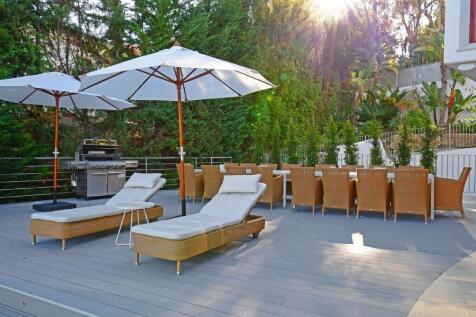 POOL DECK