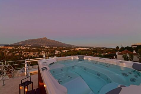 JACUZZI