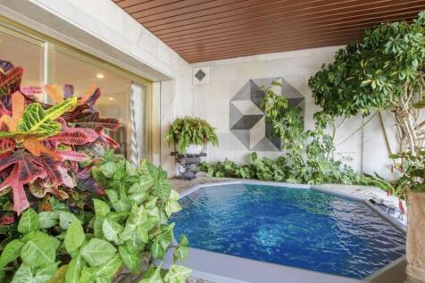 JACUZZI