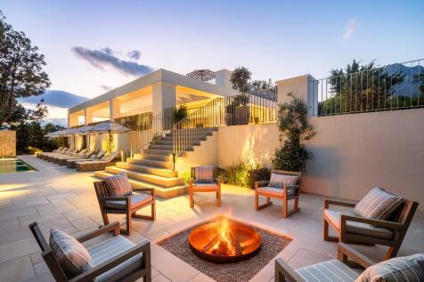 FIRE PIT