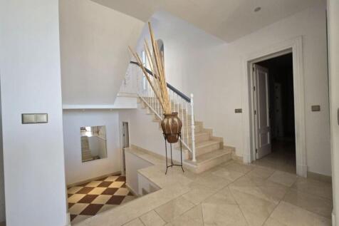 INTERIOR STAIRS