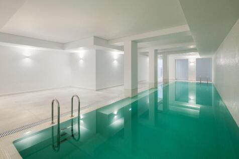 INDOOR SWIMMING POOL