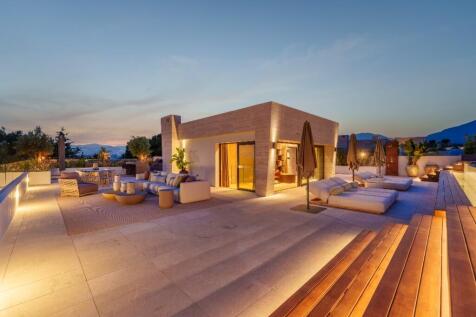ROOF TERRACE