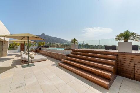 ROOF TERRACE
