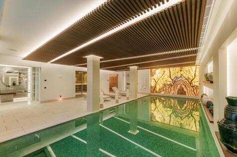 INDOOR SWIMMING POOL