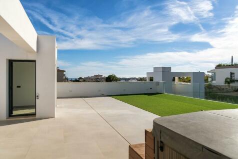 ROOF TERRACE