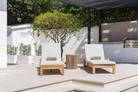 POOL DECK