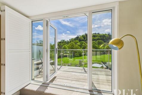 Bedroom 1 to Balcony