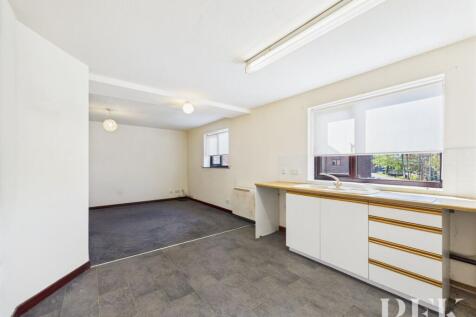 Open plan living / dining / kitchen