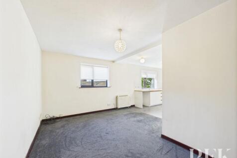 Open plan living / dining / kitchen