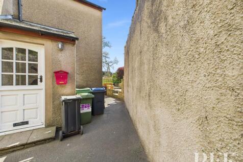 Back door / path to rear garden
