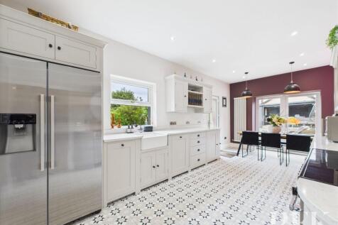 Kitchen/Dining