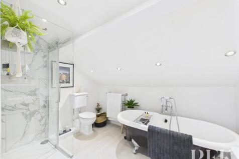 Bedroom 1 ensuite