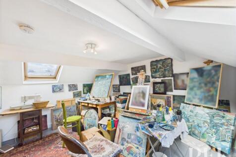Attic Room/Studio