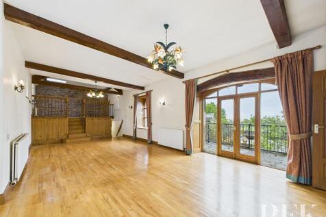Swinburn Barn - Living Room