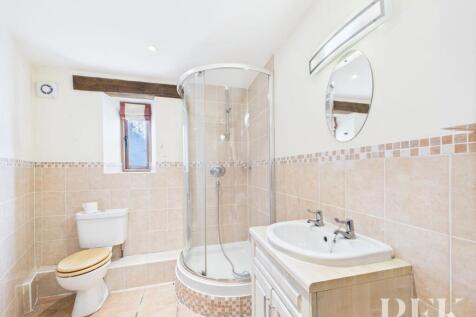 Swinburn Barn - Shower Room