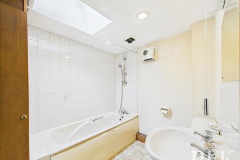 Swinburn Barn - Ensuite Bathroom