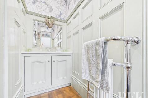Cloakroom WC