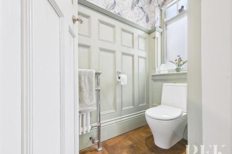 Cloakroom WC