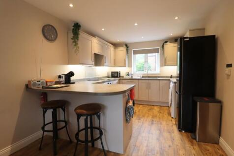 Open plan kitchen/living/dining