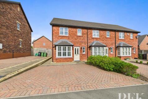 Front Exterior &amp; Double Driveway