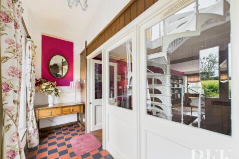 Entrance Porch