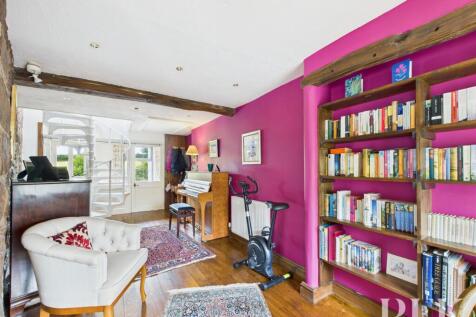 Entrance Hall/Study