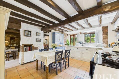 Kitchen/Dining