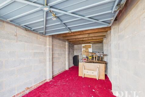 Detached Garage