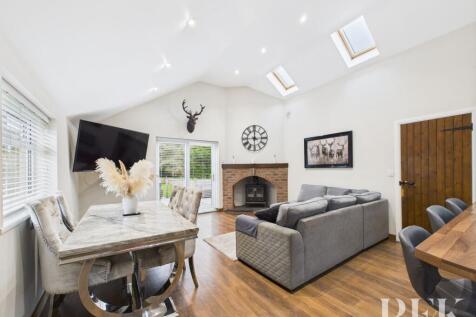 Kitchen / Dining / Family Room