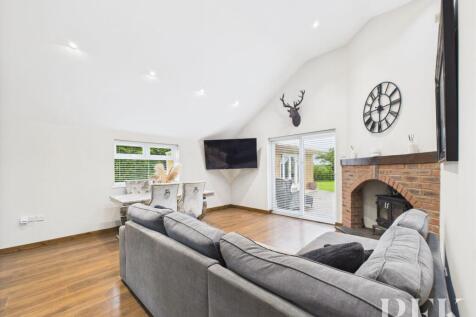 Kitchen / Dining / Family Room