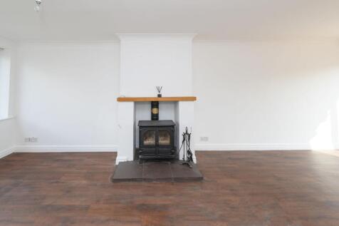 Living Room/Dining