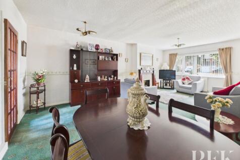 Through Lounge/Dining Room