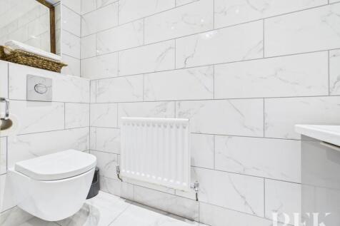 Cloakroom WC 1