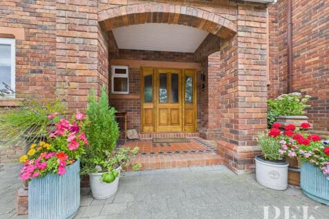 Front covered porch