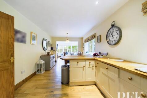 Open Plan Dining Kitchen &amp; Sunroom