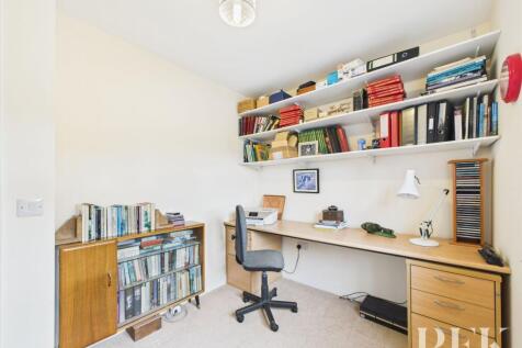 Bedroom 4 / Study
