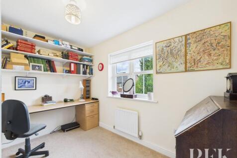Bedroom 4 / Study
