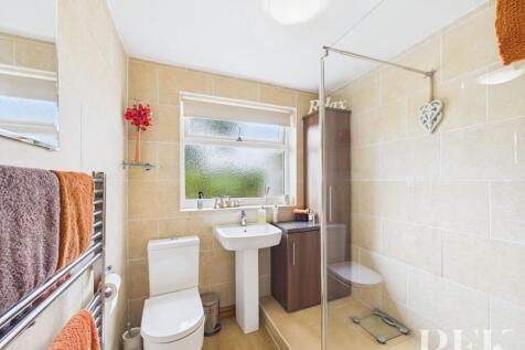 Bathroom (ground floor)