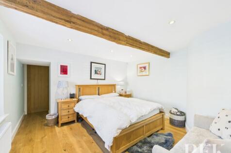 Bedrooom 1