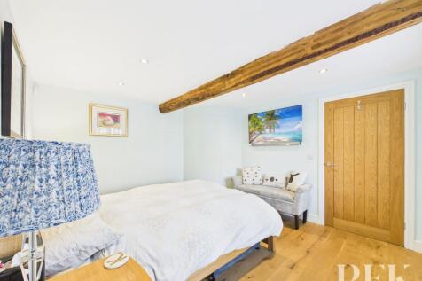 Bedrooom 1