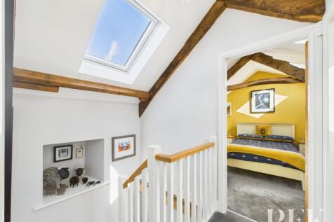 2nd Floor Landing